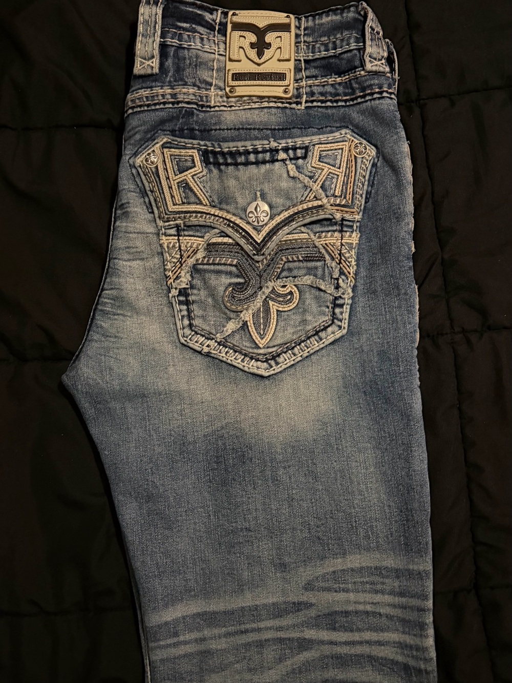 Rock Revival Men’s Light Blue Embroidered Back Pocket Straight Jeans